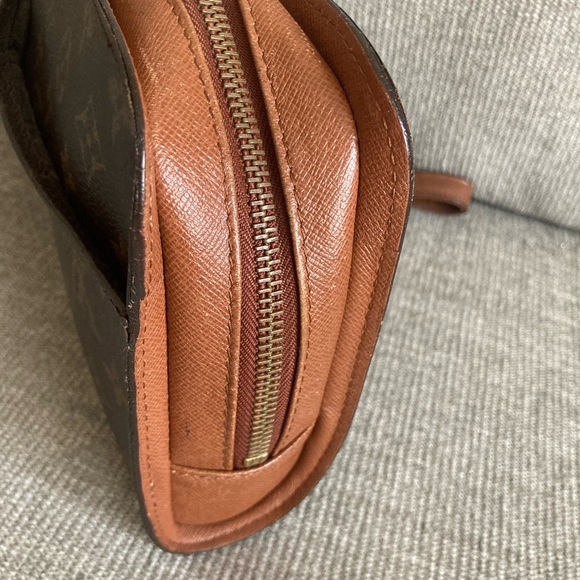 Authentic Louis Vuitton Clutch - Picture 3 of 16